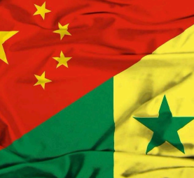 Drapeaux Chine et Sénégal